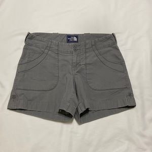 GUC; THE NORTH FACE LADIES SHORTS; SIZE 6